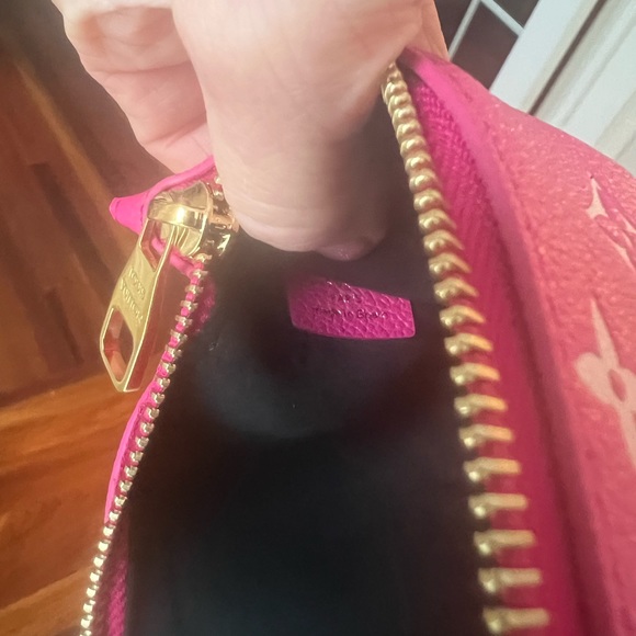 Louis Vuitton Spring In The City collection zippered pouch💖💖🖤🖤 - Picture 11 of 13